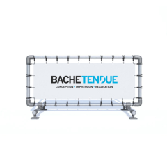Banderole de barriere en bâche tendue.